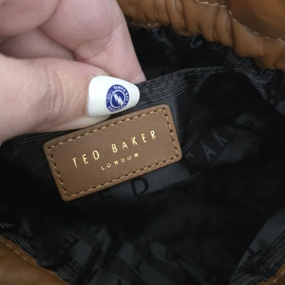 Ted Baker Myloo Leather Crossbody Bag - Picture 9 of 14